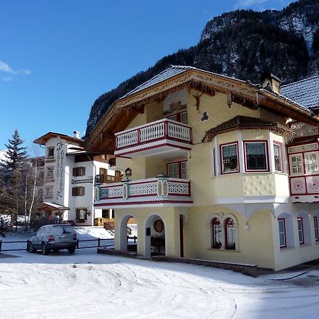 Appartamenti Majon Sotroi Campitello di Fassa Exterior foto