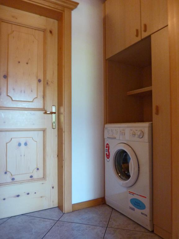 Appartamenti Majon Sotroi Campitello di Fassa Exterior foto