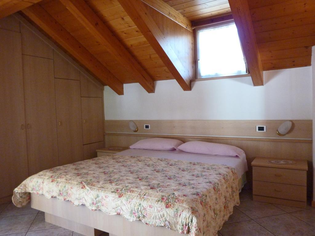 Appartamenti Majon Sotroi Campitello di Fassa Habitación foto