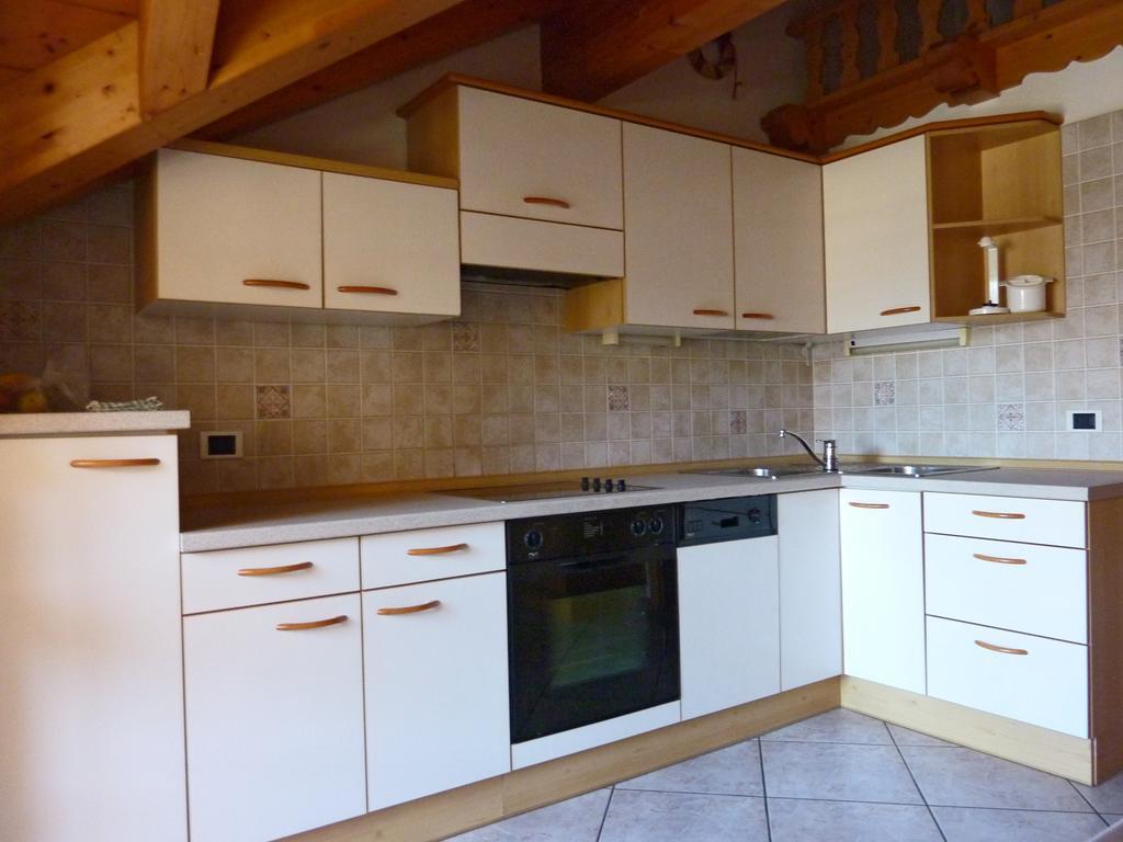 Appartamenti Majon Sotroi Campitello di Fassa Habitación foto