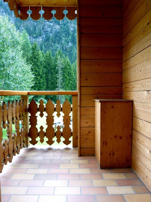 Appartamenti Majon Sotroi Campitello di Fassa Exterior foto