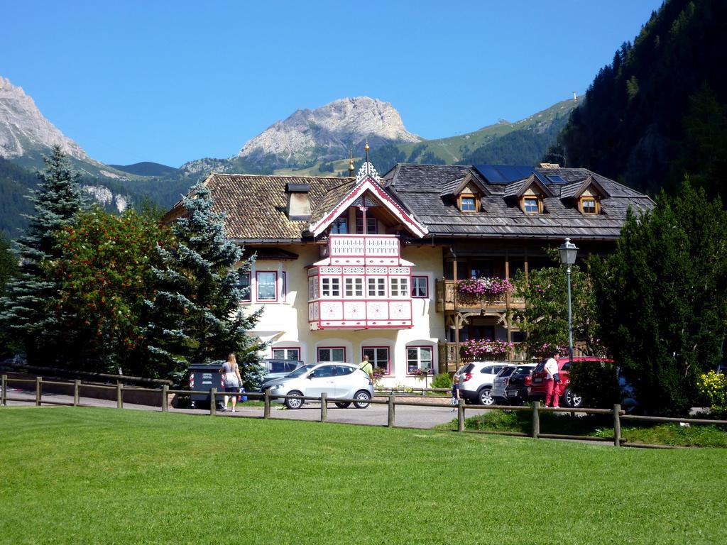Appartamenti Majon Sotroi Campitello di Fassa Exterior foto